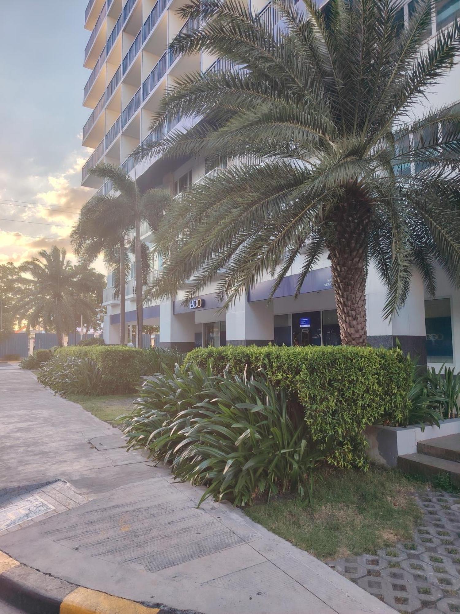 Smdc Moa Condotel Pasay Exterior photo